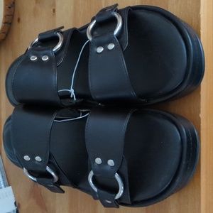 Size 10 90's-esque black sandals